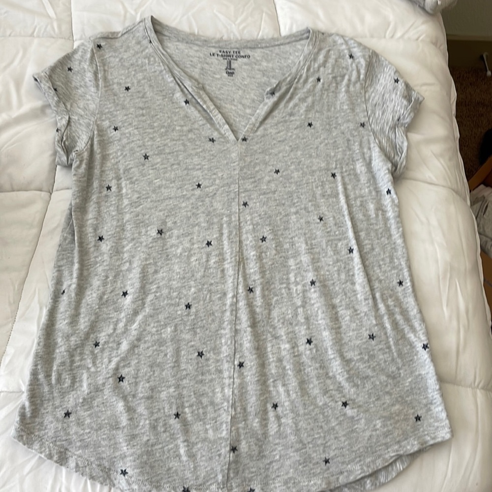 GAP STAR GRAY TOP